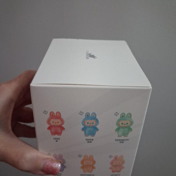 Authentic Labubu - Big Into Energy Collection - Picture 2 of 4